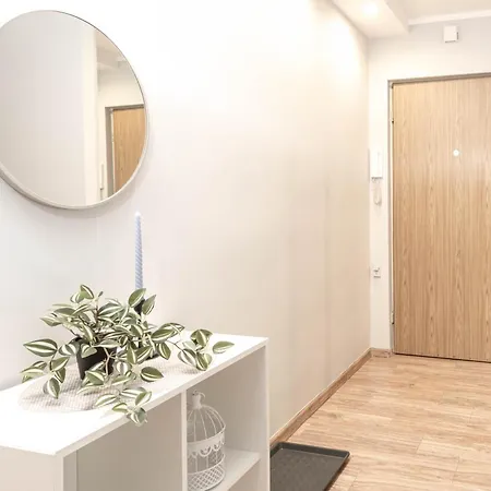 Mia Stepinska Near The Royal Lazienki *