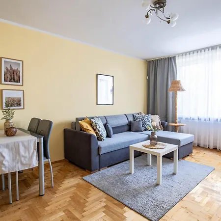 Mia Stepinska Near The Royal Lazienki