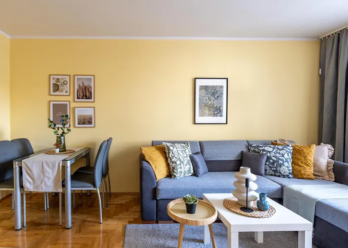 Apartament Stępińska Near Royal łazienki By Mia