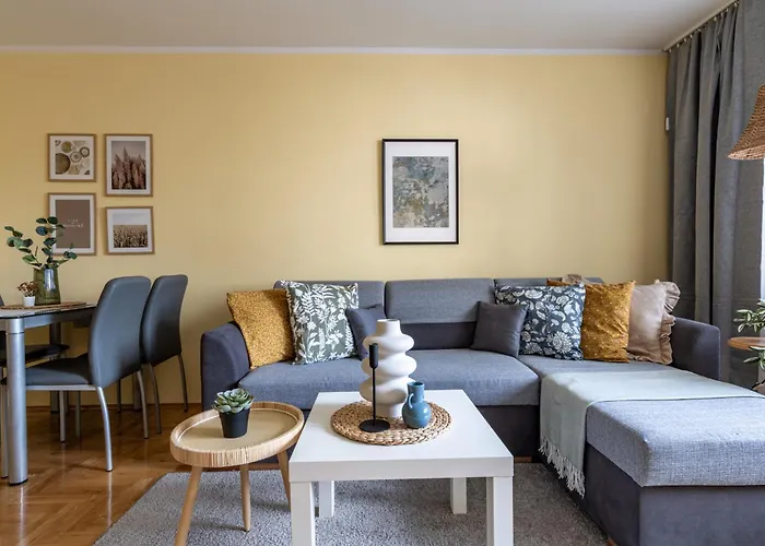 Stępińska Near Royal łazienki By Mia * Warszawa