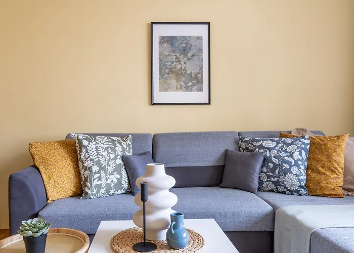 Stępińska Near Royal łazienki By Mia