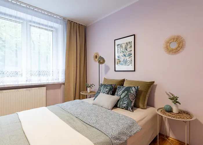 Stępińska Near Royal łazienki By Mia Warszawa