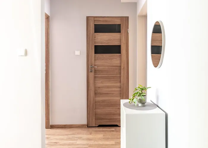 Stępińska Near Royal łazienki By Mia