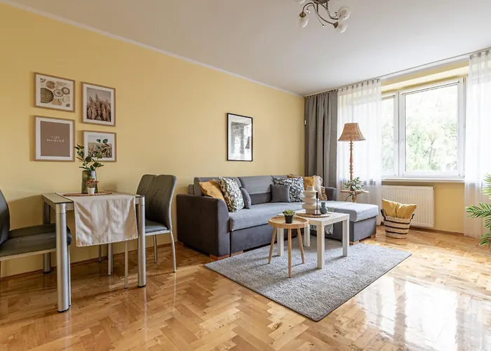 Stępińska Near Royal łazienki By Mia Warszawa