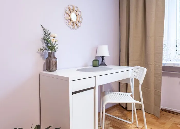 Stępińska Near Royal łazienki By Mia Apartament *