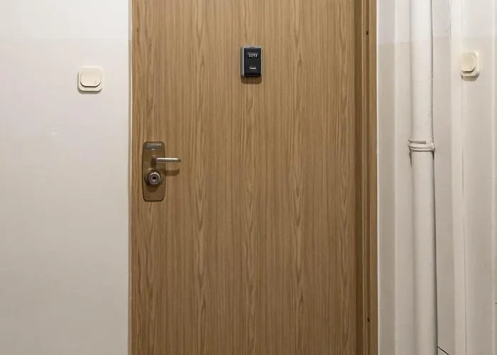 Stępińska Near Royal łazienki By Mia Warszawa